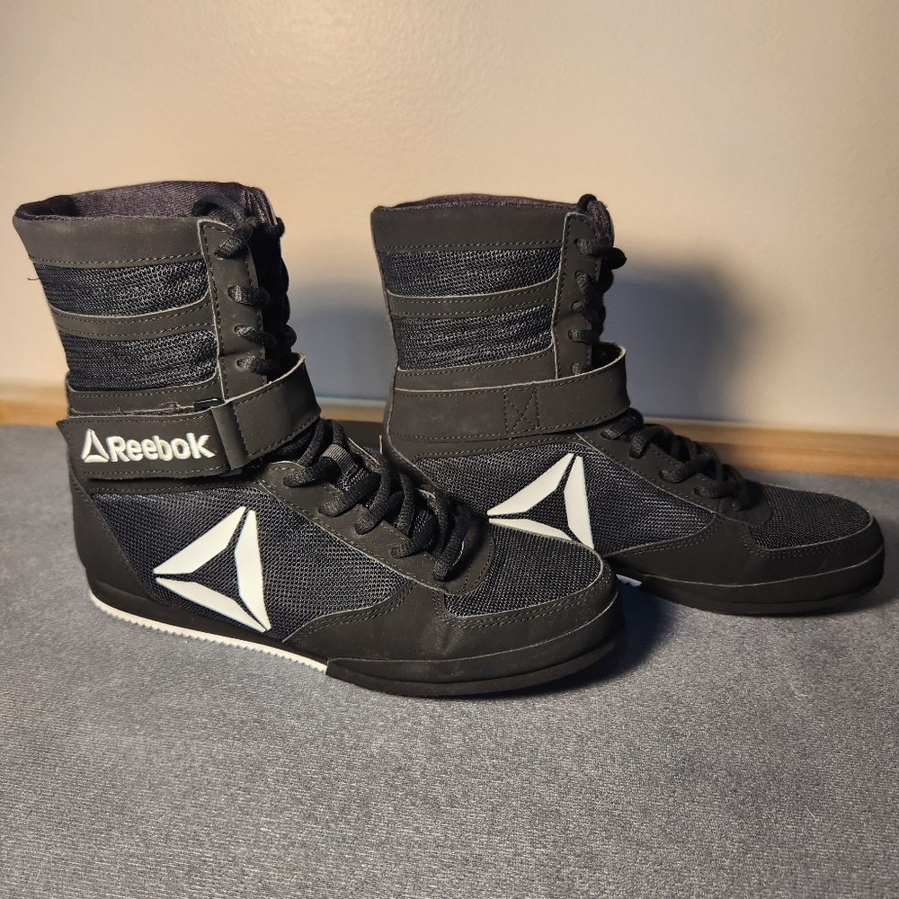 Reebok Women’s Boxing Boot Shoe CN4942 Black White Size 7 MMA UFC Wrestling EUC